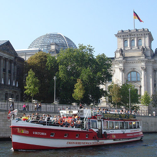 Spree reichstag berlin